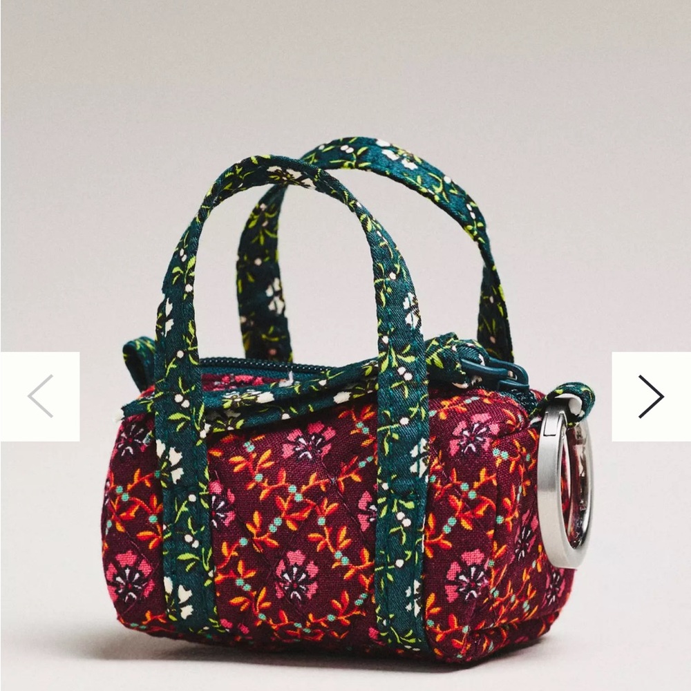NWTVera Bradley Original Duffle Bag-Shaped Bag Charm/lattice patchwork Mistletoe